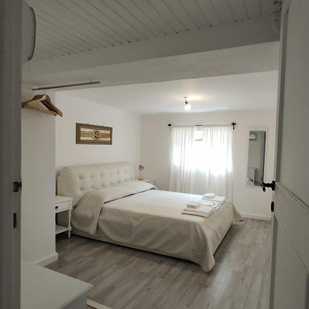 Villa Unica - Appartamenti Alba E Tramonto Изола-Росса Экстерьер фото